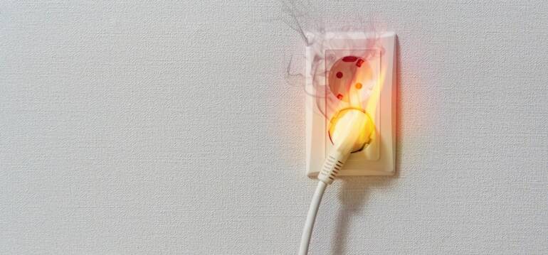 12 Warning Signs Your House Wiring is Failing | Kitchener ON