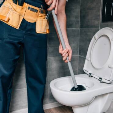 How to Plunge Like a Plumber | Kitchener ON