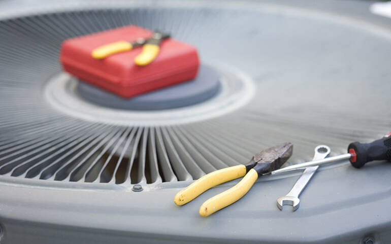 3 Reasons Early Spring is the Best Time to Schedule AC Maintenance | Kitchener ON