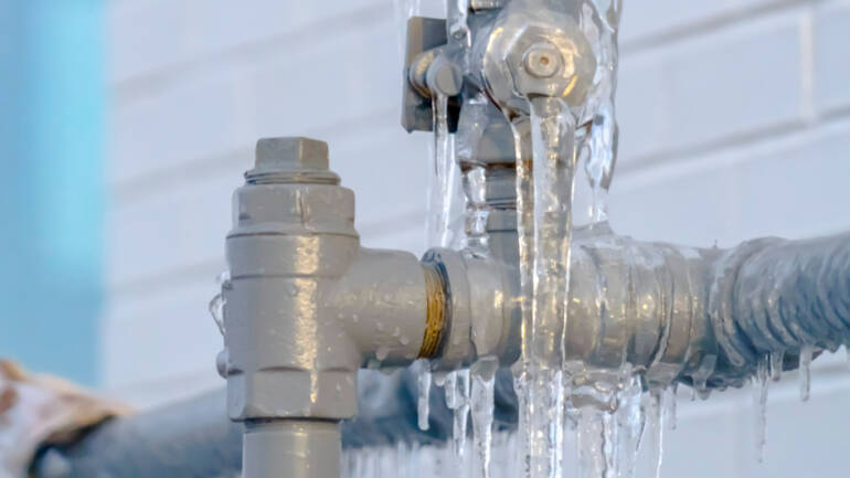 Full Information on Tips on how to Preserve Pipes from Freezing in Winter