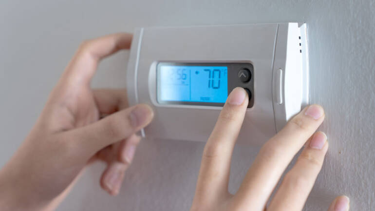 Easy methods to Set Your Thermostat and Save Cash in Summer season