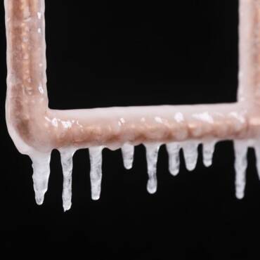 Frozen Pipe Information: Learn how to Forestall & Cope with Frozen Pipes