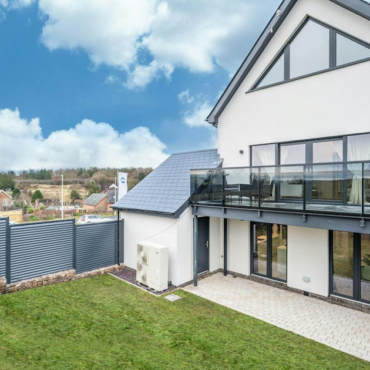 The Technology Behind and Benefits of Air-to-Water Heat Pumps