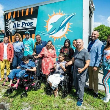 Air Pros USA Teams Up with Miami Dolphins Football UNITES™ to Provide AC Units to Three Florida Families
