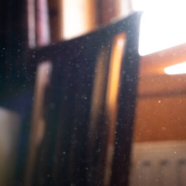 6 Signs of Bad Indoor Air (And What You Can Do About Them)