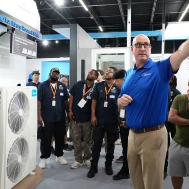 Distributor Opens Midea Showroom in Florida