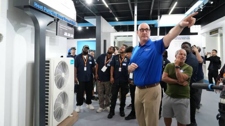 Distributor Opens Midea Showroom in Florida