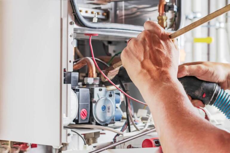 Heat Out? Stay Warm Until Furnace Repair Arrives