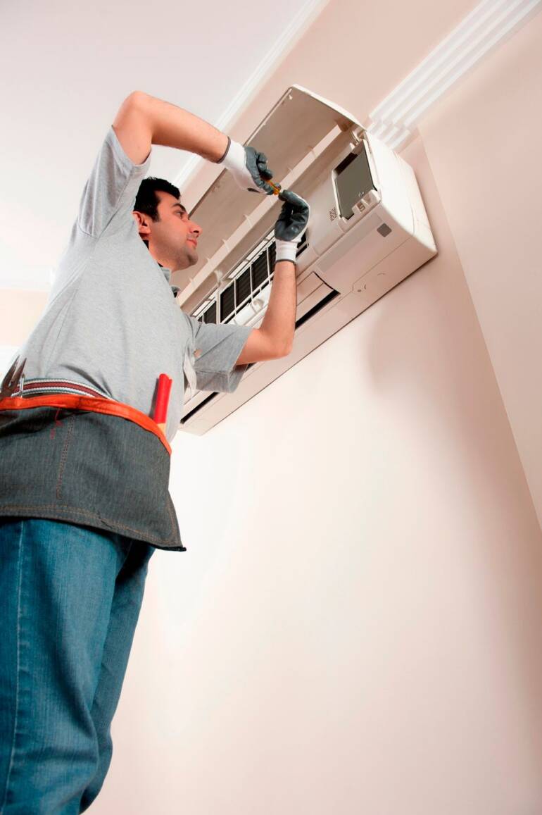 4 Reasons to Plan Ahead and Schedule AC Maintenance