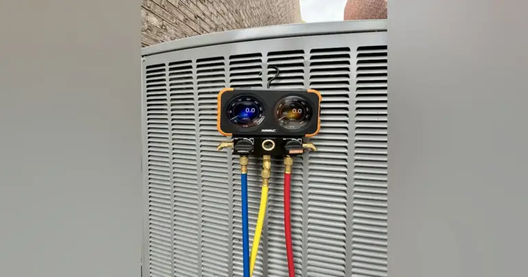 NAVAC Introduces HD Color Graphic Manifold Gauge