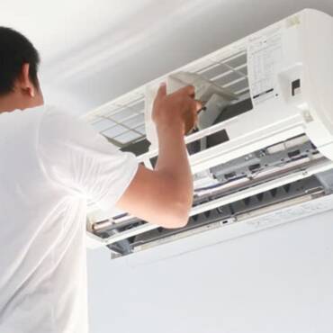 DIY or Pro? When to Call an AC Repair Technician in San Marcos?