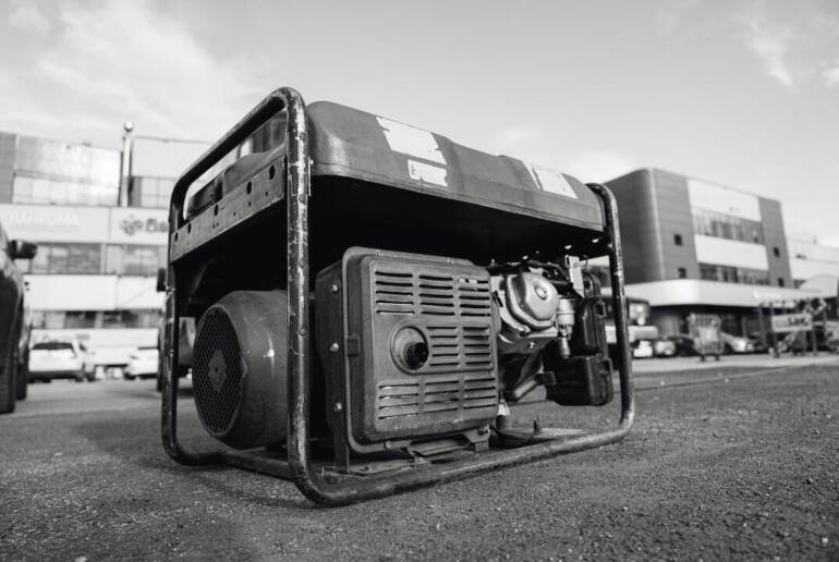 How Do Generators Work Without Electricity?