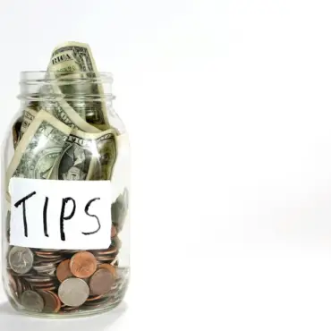 CB Poll: Tipping Technicians