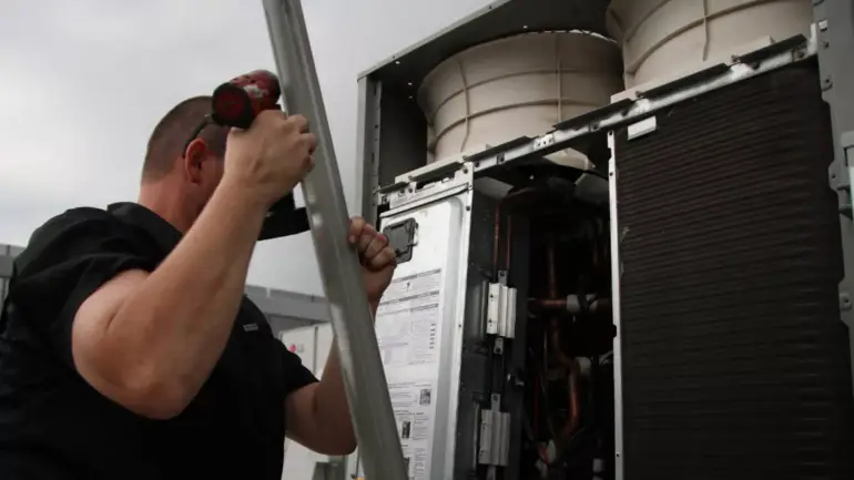 Nebraska-Omaha, Tech Startup Join Forces on Next-Gen HVAC Leak Detection