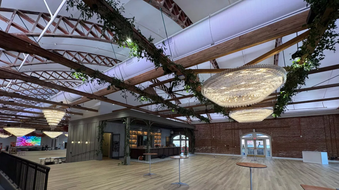 Hamlin Sheet Metal Solves Heavy-Duty Duct Insulation with Spiracoustic Plus