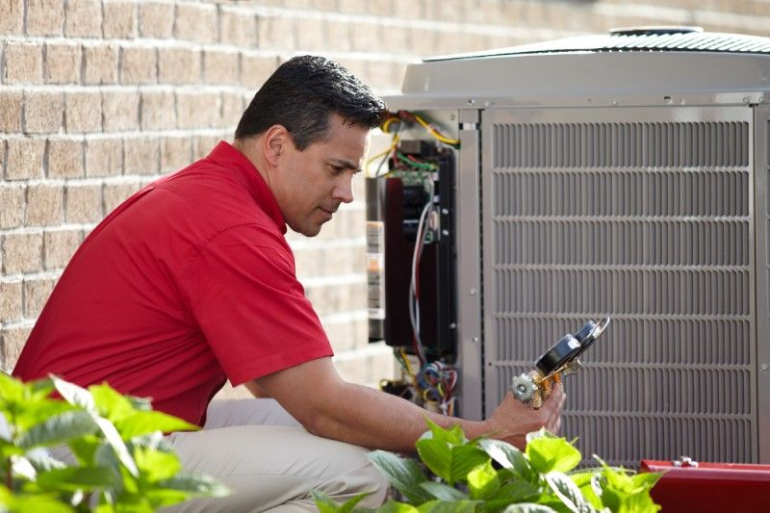 Choosing the Right HVAC System for Your Home: A Guide to Year-Round Comfort
