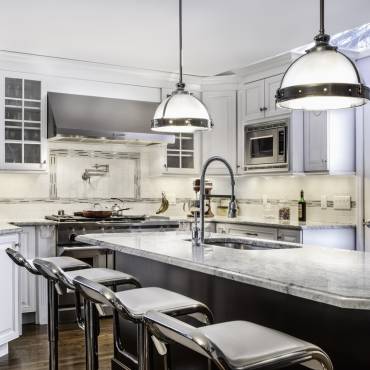 Spring Cleaning and Organizing Tips to Brighten Indoor Lighting