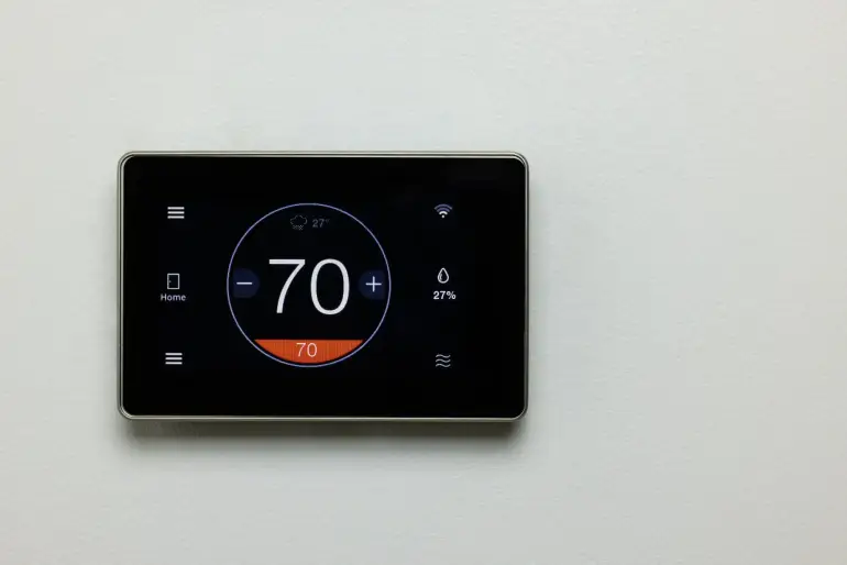 How to Make Sure the Thermostat on Your Furnace Is Correctly Calibrated for Winter