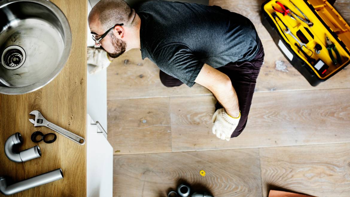 Texas Home Warning Signs for Drains and AC Issues