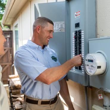 Breaker Keeps Tripping? Causes & Fixes for Your Iowa Home