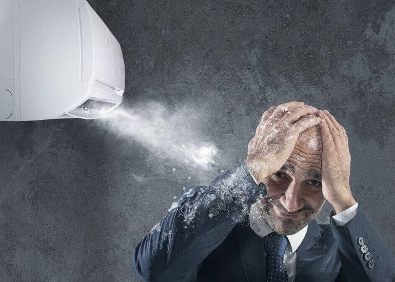 AC Refrigerant Leak: Signs and Solutions