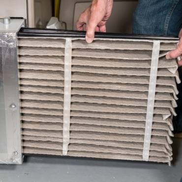 How Dirty Air Filters Affect Comfort and Indoor Air Quality in Smyrna, GA Summers
