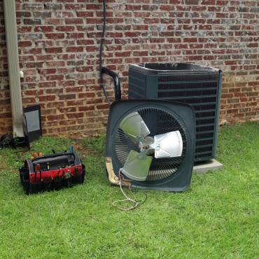 Choosing Between Air Conditioner Fixes and a New Unit