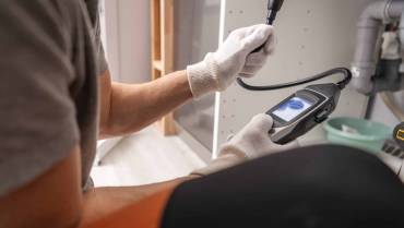 Hidden Plumbing Problems Homeowners Miss