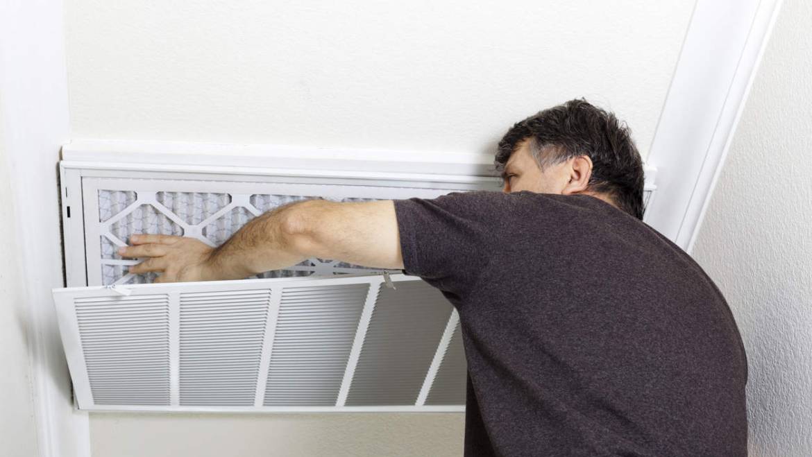 Dirty AC Filter in Florida? Causes, Signs & Replacement Tips