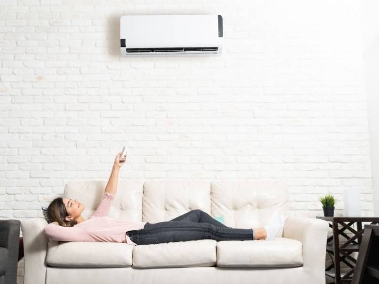 How Ductless Mini Splits Help Solve Hot and Cold Spots During Seasonal Transitions in Alpharetta, GA