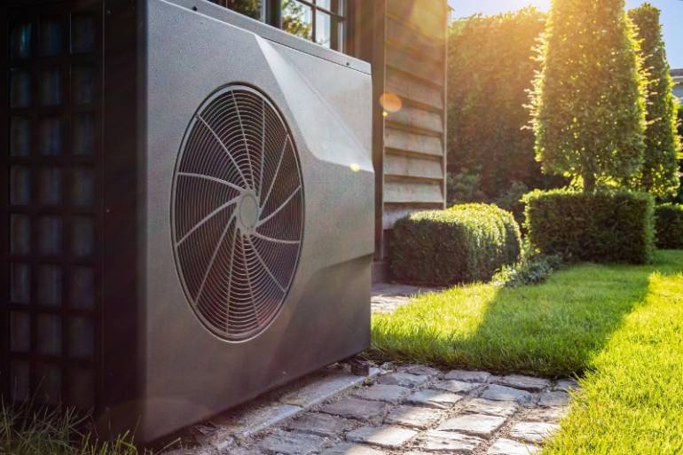 Tips For Transitioning Your Heat Pump Between Seasons