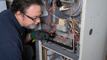 How a Fall Furnace Tune-Up Lowers Your Tennessee Heating Bills