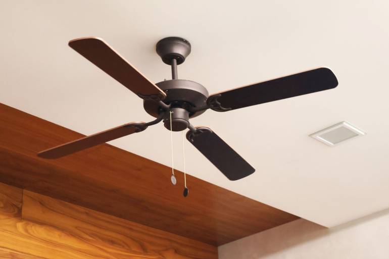 How to use Ceiling Fans to Add Comfort to your AC System